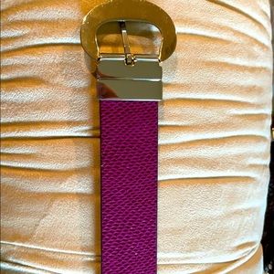 Reversible belt